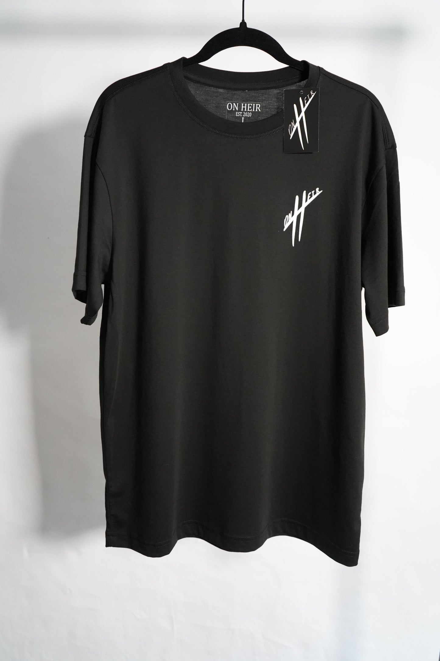 Short sleeve On Heir Insignia T-Shirt