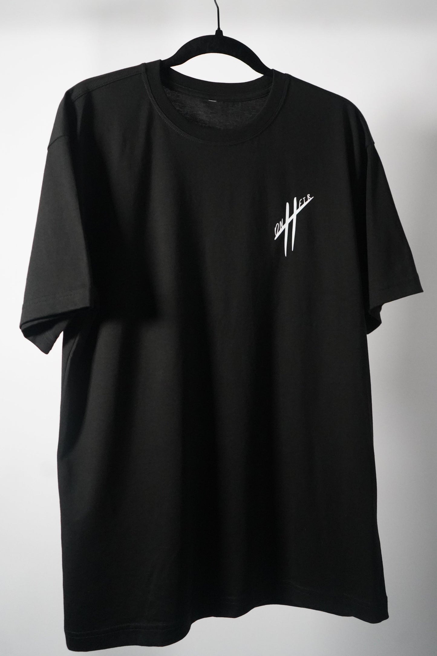 Short sleeve On Heir Insignia T-Shirt
