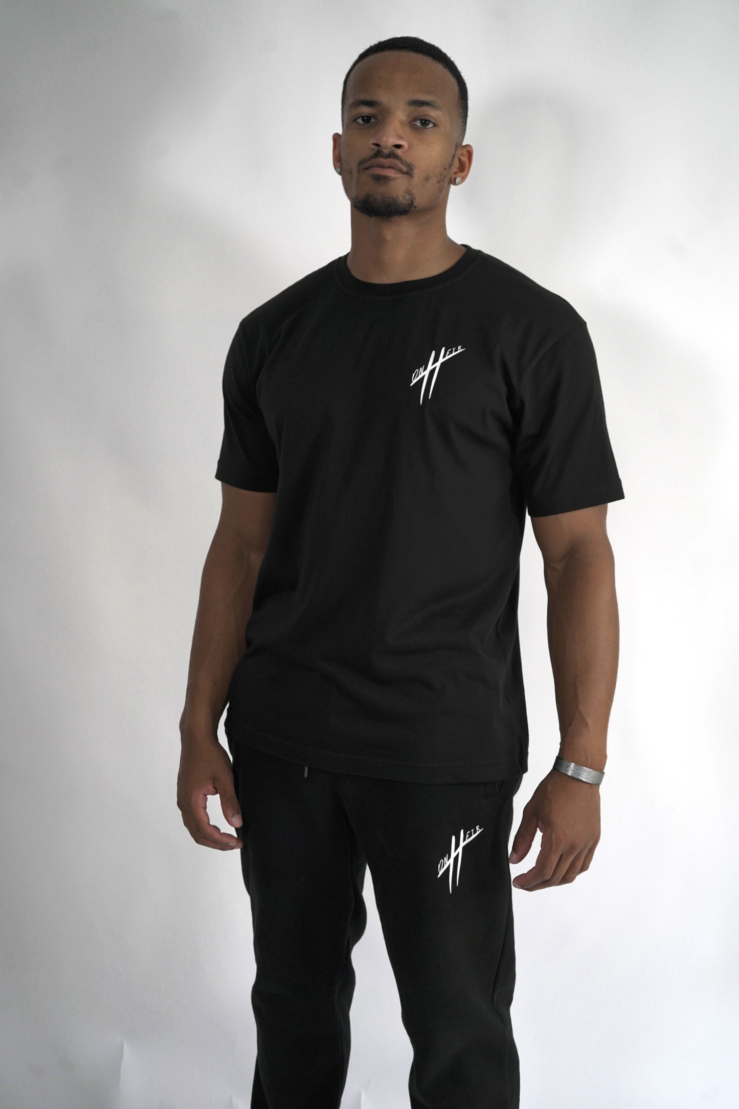 Short sleeve On Heir Insignia T-Shirt
